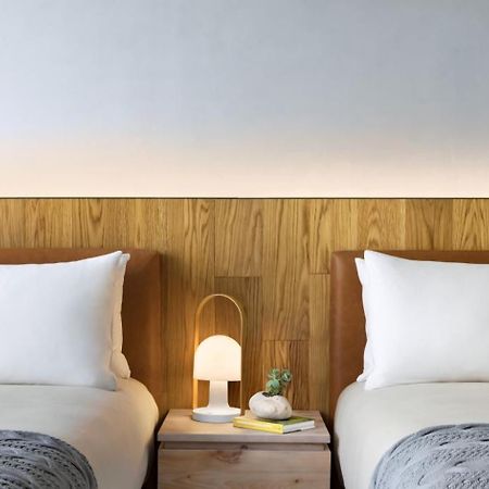 1 Hotel Торонто Экстерьер фото